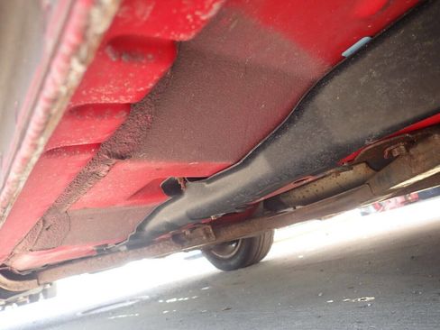 Used 2003 Ford Thunderbird image 30