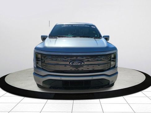Used 2023 Ford F150 Lightning Platinum image 8