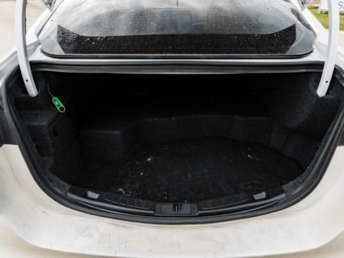 Used 2018 Ford Fusion SE w/ Equipment Group 602A image 6