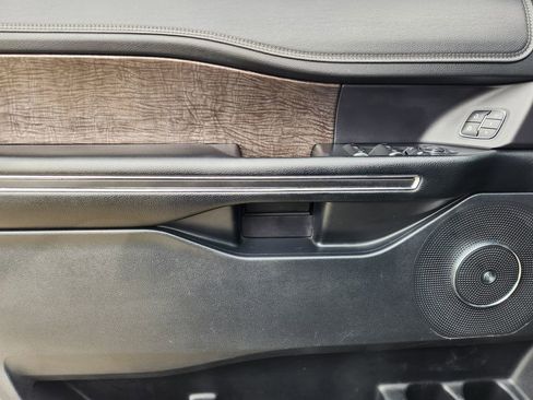 Used 2021 Ford Expedition Limited AWD/4WD image 22