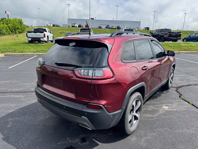 Used 2019 Jeep Cherokee Limited w/ Luxury Group AWD/4WD image 3
