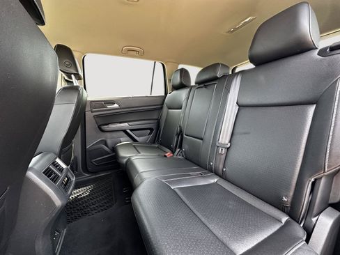 Used 2021 Volkswagen Atlas SE w/ Towing Package AWD/4WD image 26