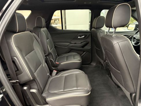Used 2023 Chevrolet Traverse Premier w/ Redline Edition AWD/4WD image 21