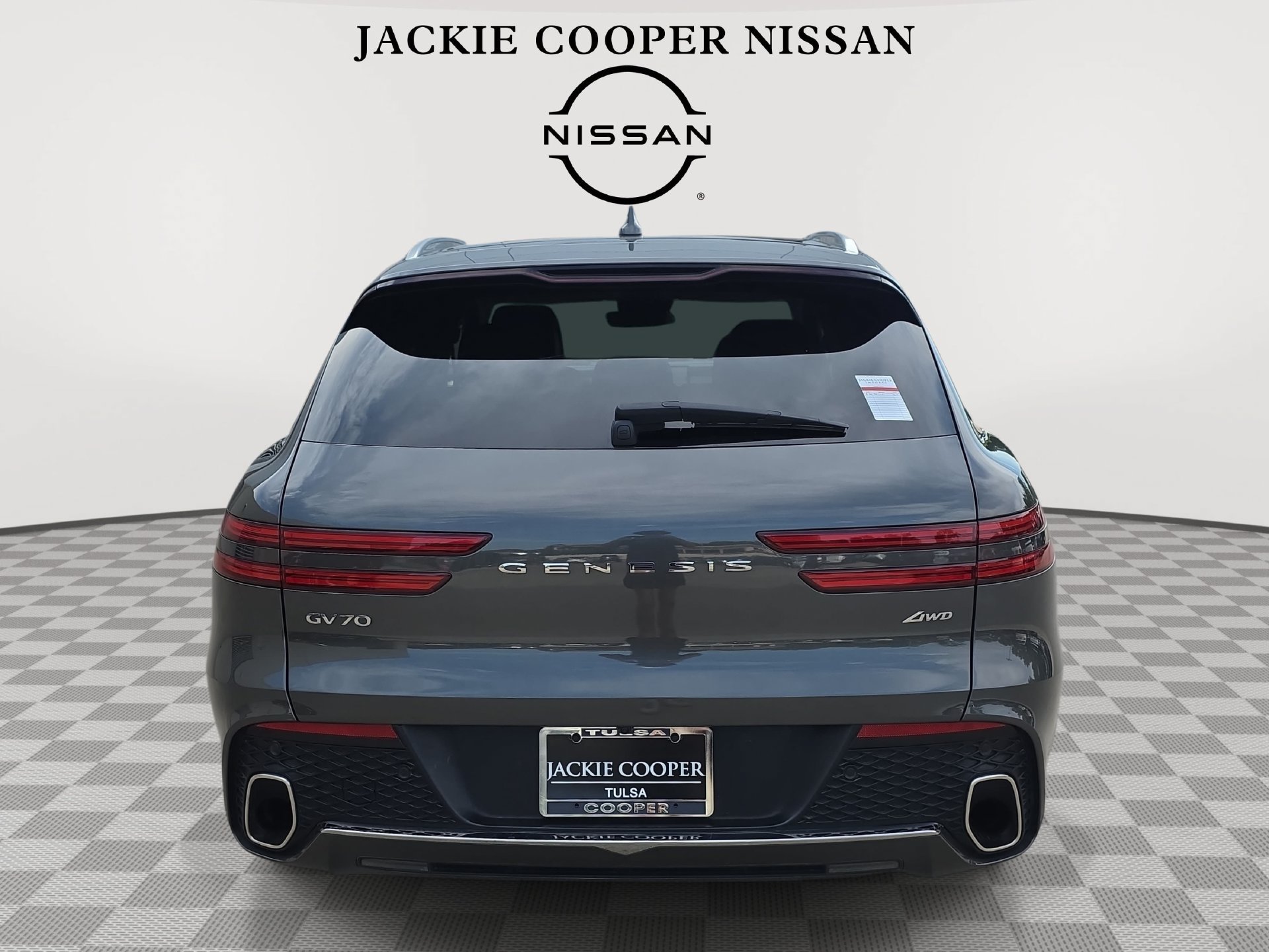 Used 2025 Genesis GV70 2.5T AWD/4WD image 6