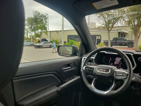 Used 2023 GMC Canyon Elevation w/ Elevation Premium Package image 7