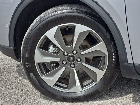 Certified 2023 Ford Escape Platinum w/ Premium Technology Package AWD/4WD image 10