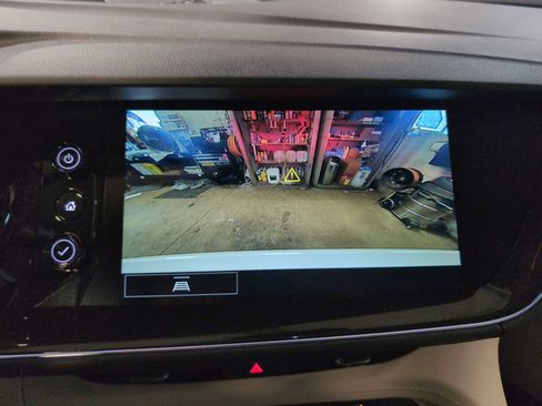 Used 2023 Buick Envision Essence image 14