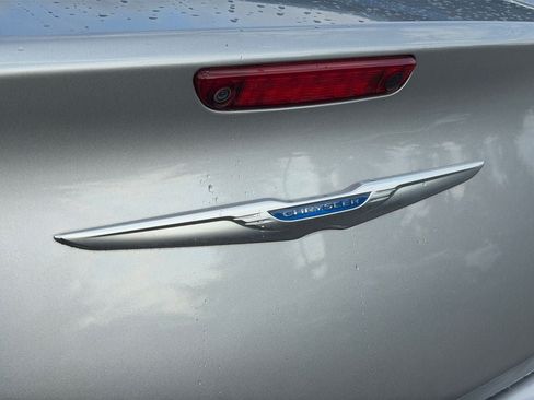 Used 2016 Chrysler 300 C RWD image 34