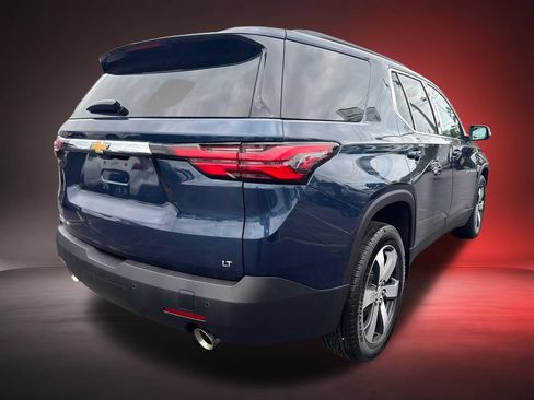 Certified 2023 Chevrolet Traverse LT w/ LT Premium Package AWD/4WD image 4