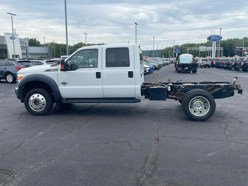 Used 2011 Ford F550 4x4 Crew Cab Super Duty w/ Payload Upgrade Pkg image 2