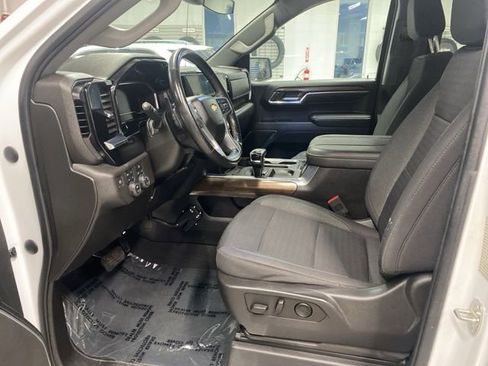 Used 2023 Chevrolet Silverado 1500 LT image 28