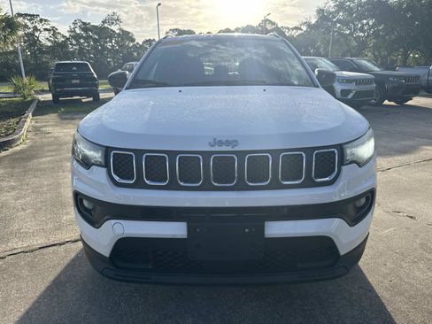 Certified 2024 Jeep Compass Latitude image 7