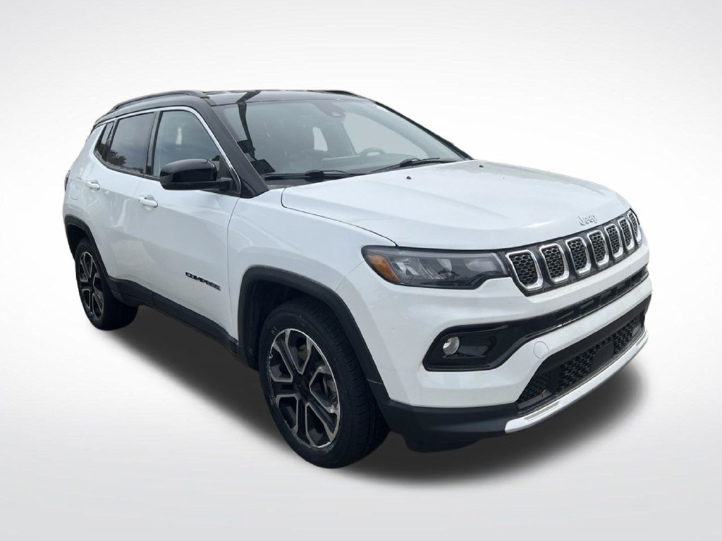 Used 2023 Jeep Compass Limited AWD/4WD image 4