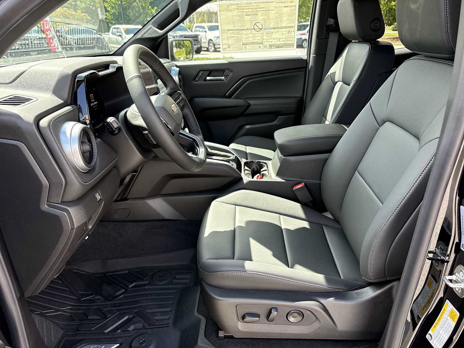 New 2026 Chevrolet Colorado LT w/ LT Convenience Package AWD/4WD image 19