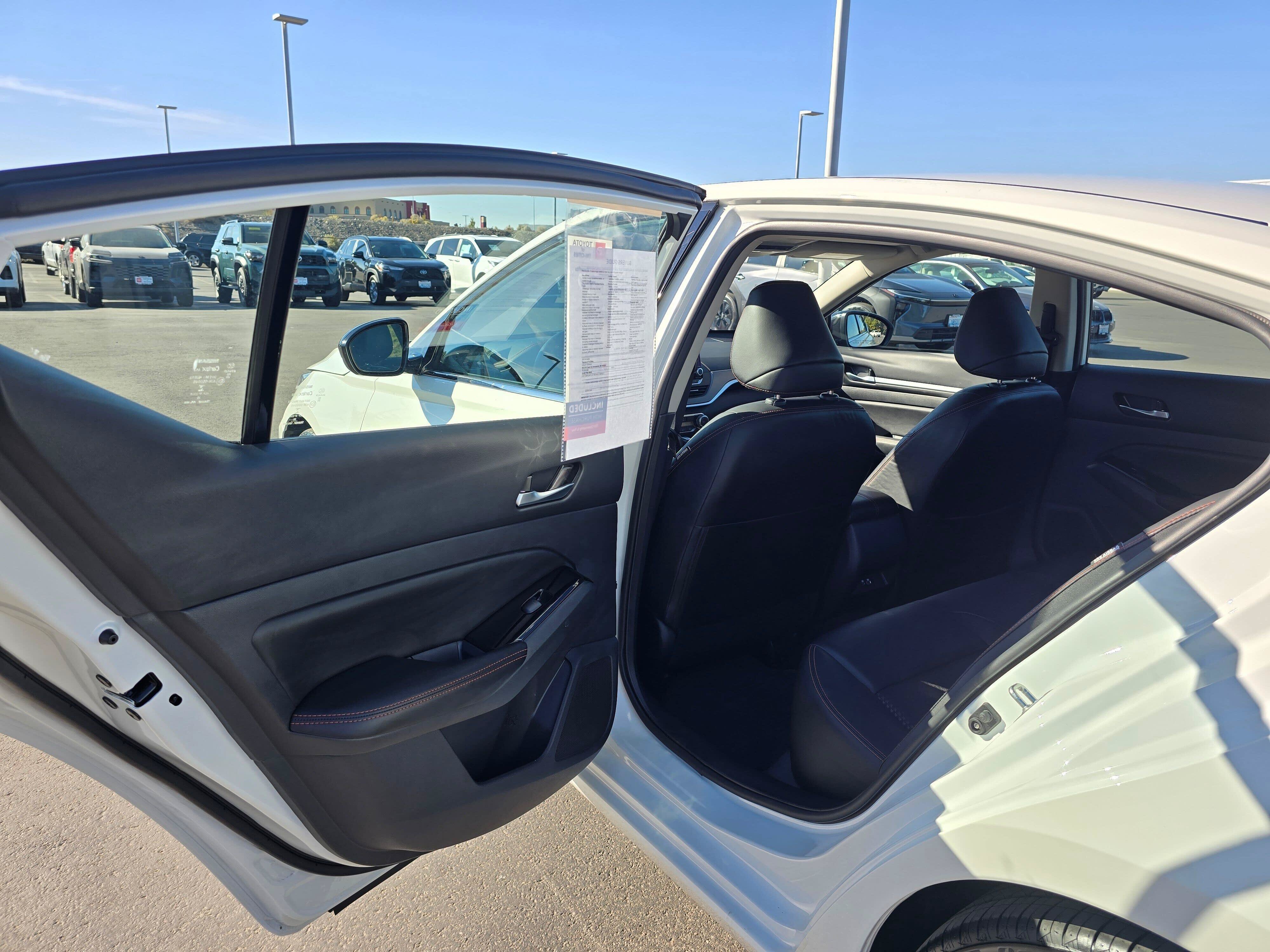 Used 2025 Nissan Altima 2.5 SR FWD image 16