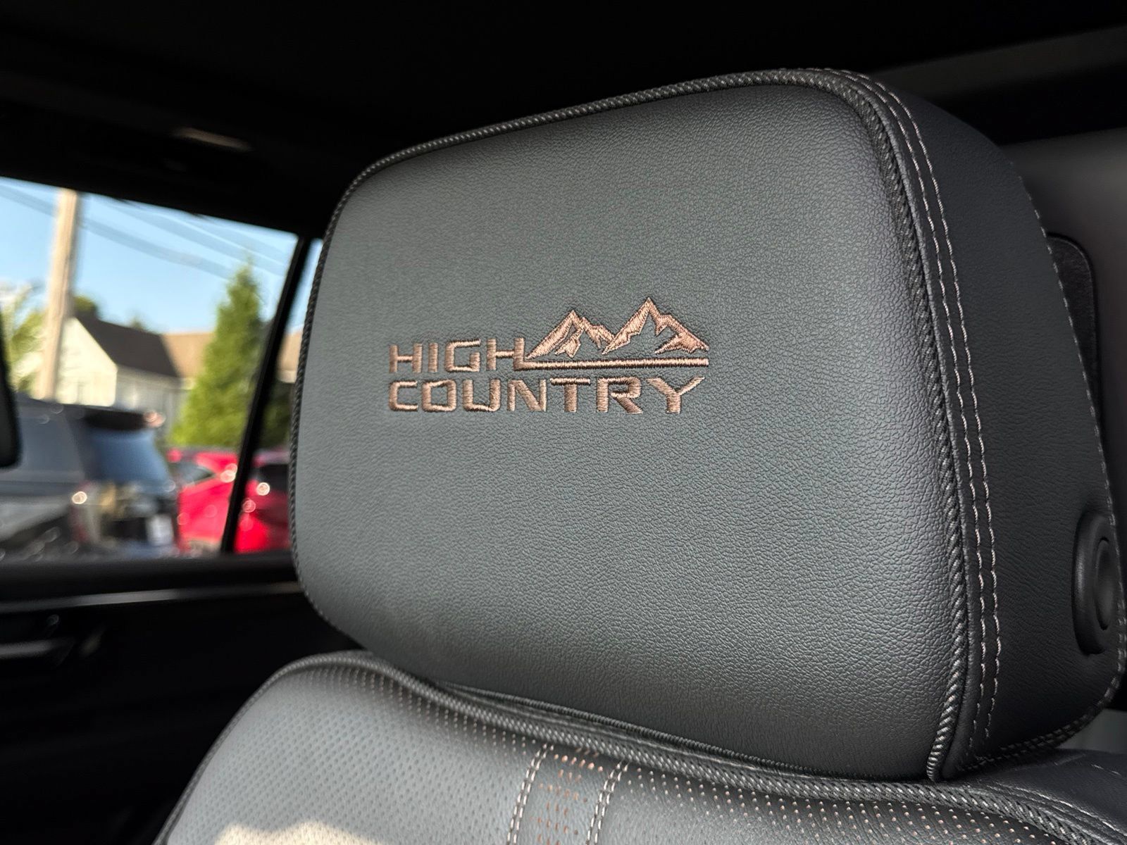 New 2026 Chevrolet Tahoe High Country AWD/4WD image 19