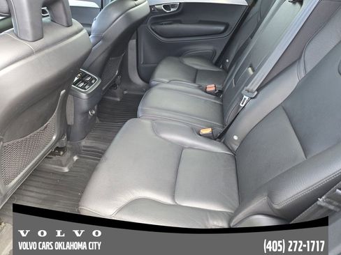Used 2017 Volvo XC90 T6 Momentum w/ Vision Package image 29