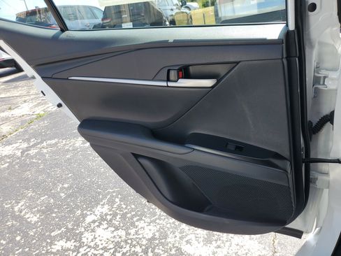 Used 2025 Toyota Camry LE FWD image 13