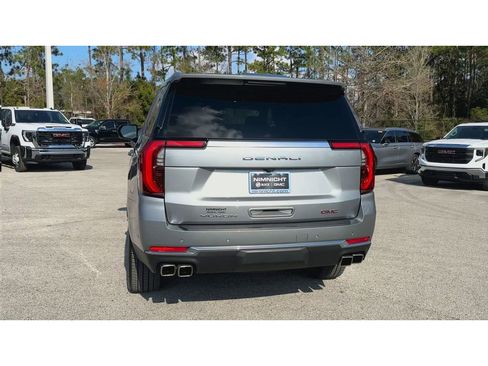 Used 2025 GMC Yukon Denali image 7