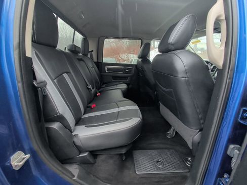 Used 2015 RAM 2500 SLT w/ Luxury Group image 13