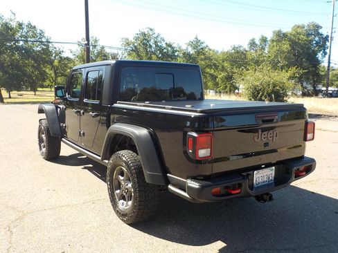 Used 2023 Jeep Gladiator Rubicon w/ Trailer Tow Package AWD/4WD image 5