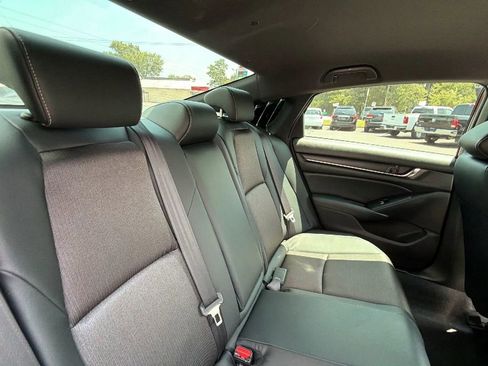 Used 2018 Honda Accord Sport image 42