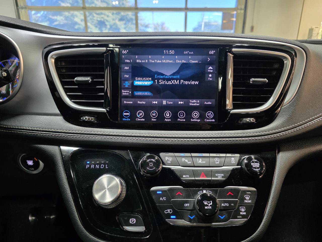 Used 2019 Chrysler Pacifica Limited w/ Advanced Safetytec Group FWD image 37
