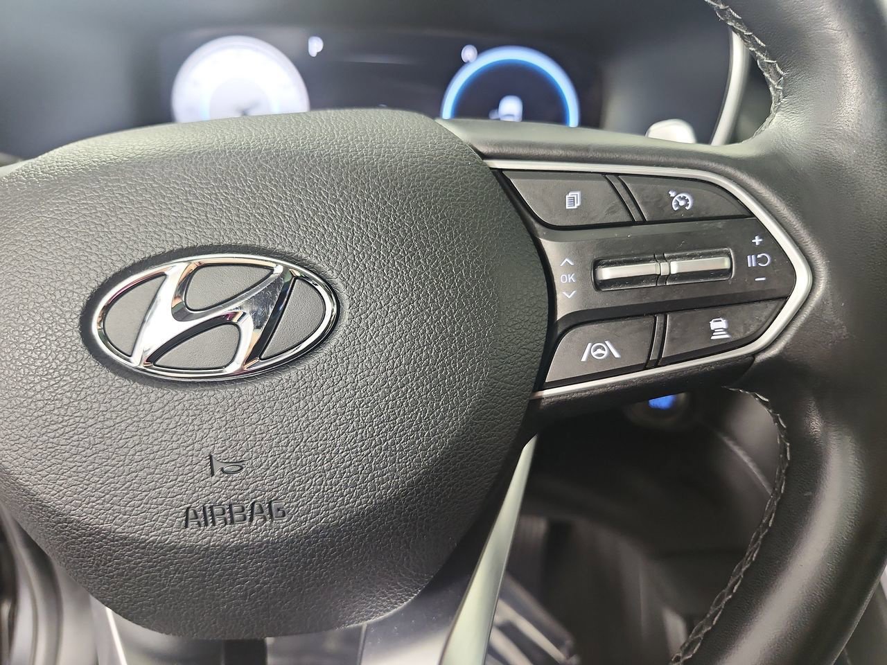 Used 2022 Hyundai Santa Fe Limited AWD/4WD image 14