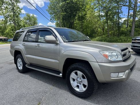 Used 2003 Toyota 4Runner Limited w/ Preferred Accessory Pkg AWD/4WD image 5