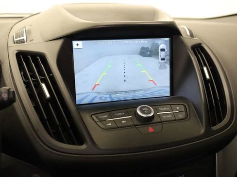 Used 2019 Ford Escape SEL image 22