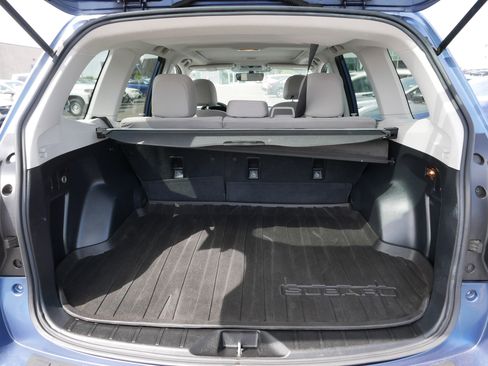 Used 2017 Subaru Forester 2.5i Premium w/ Popular Package #2A AWD/4WD image 18