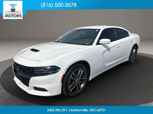 Used 2019 Dodge Charger SXT AWD/4WD image 1