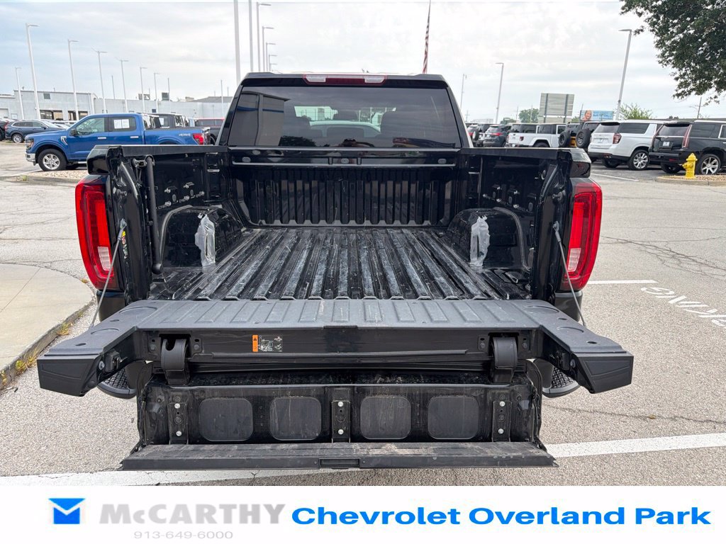 Used 2025 GMC Sierra 1500 SLT AWD/4WD image 14