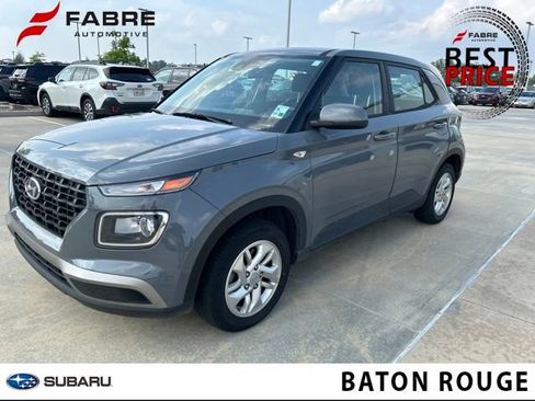 Used 2022 Hyundai Venue SE w/ Cargo Package FWD image 1