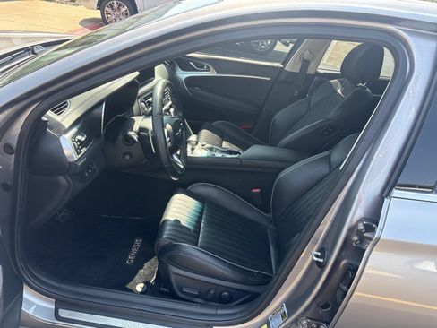 Used 2022 Genesis G70 2.0T w/ Prestige Package AWD/4WD image 9