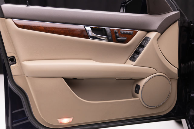 Used 2011 Mercedes-Benz C 300 4MATIC Sedan image 39
