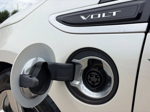 Used 2012 Chevrolet Volt Premium w/ Premium Trim Package FWD image 41