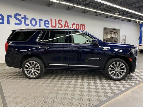 Used 2021 GMC Yukon Denali w/ Denali Premium Package image 11