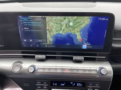 Used 2024 Hyundai Kona Limited image 21