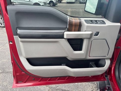Used 2015 Ford F150 Lariat AWD/4WD image 12