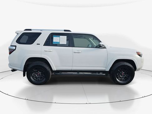 Used 2021 Toyota 4Runner SR5 Premium image 3