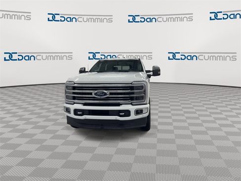 Used 2024 Ford F250 Limited w/ FX4 Off-Road Package image 3