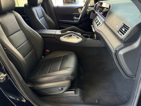Certified 2025 Mercedes-Benz GLS 450 4MATIC image 16