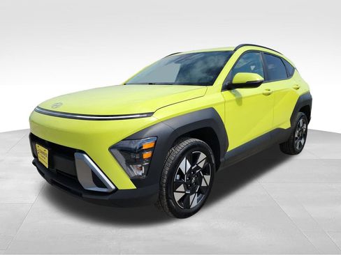 Used 2025 Hyundai Kona SEL AWD/4WD image 3