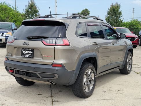 Used 2019 Jeep Cherokee Trailhawk w/ Trailer Tow Group AWD/4WD image 4