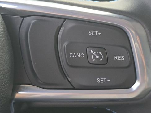Used 2023 Jeep Wrangler Unlimited Rubicon 4xe w/ Cold Weather Group AWD/4WD image 34