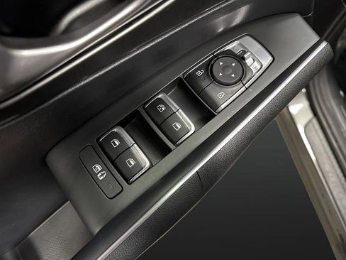 Used 2025 Kia Sorento EX image 28