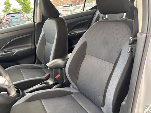 Used 2025 Nissan Versa SV FWD image 34