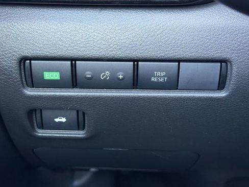 Certified 2023 Nissan Sentra SV image 13