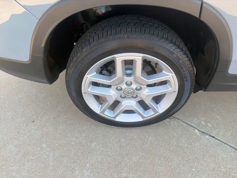 Used 2024 Honda Passport EX-L image 29